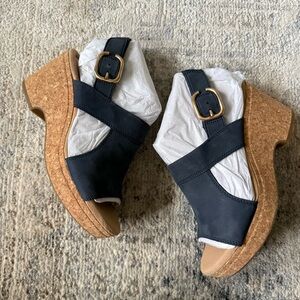 Clarks Collection Women's Navy Nubuck Cork Wedge Sandals Giselle Rose Size 7.5W